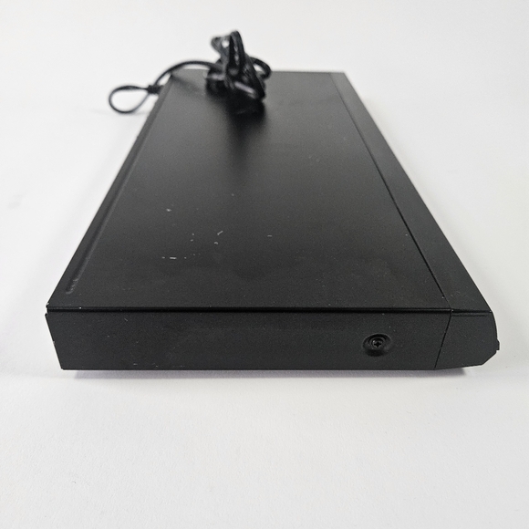 Toshiba SD-4100KC Slim Profile DVD Player With Remote Tested - Picture 12 of 12